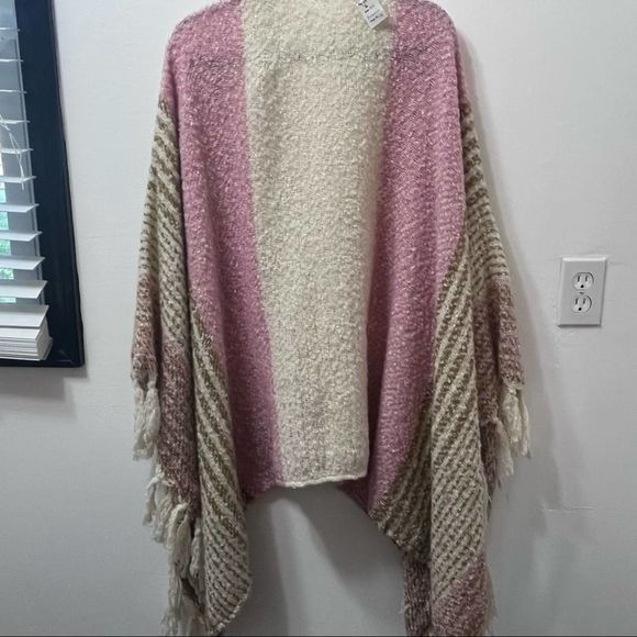 🎈Poncho Style Cardigan OS - Picture 11 of 16